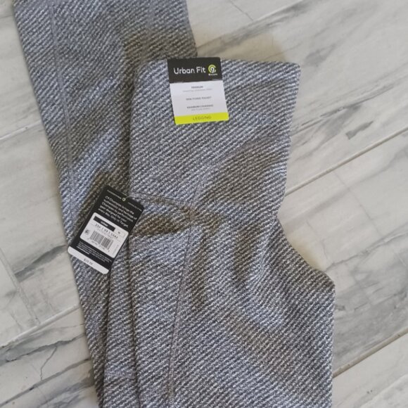 NWT Champion Urban Fit High Rise Side Phone Pocket Compression Fabric Leggings M - Picture 1 of 5